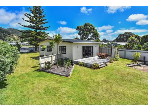 12 Mission Road, Port Waikato