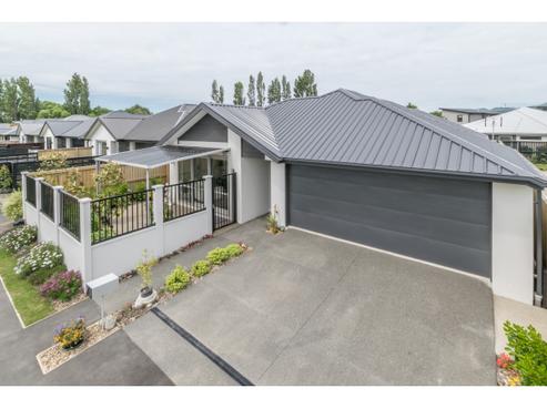 24 Bronco Drive, Aidanfield