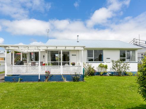 32 Upjohn Street, Brooklands