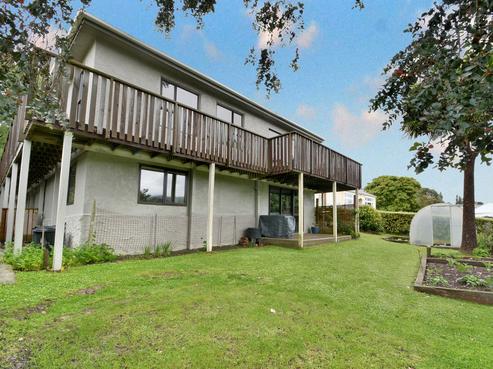 16 Arnold Street, North East Valley