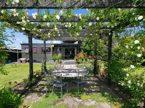6 Nelson Street, Waitara