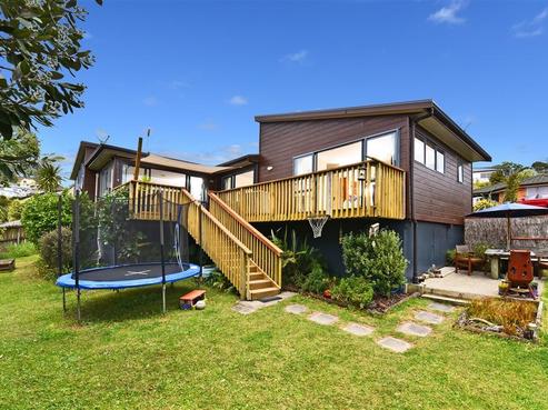 18 Roberta Crescent, Orewa