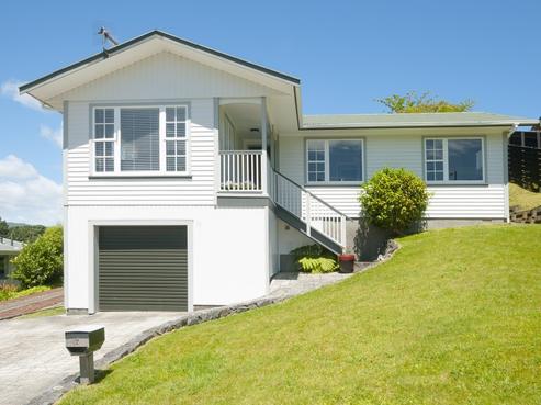 7 Redvers Drive, Belmont