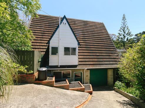 142 Hill Road, Belmont