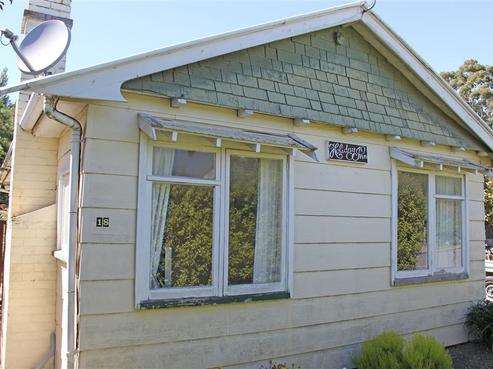 18 Pine Avenue, Waikuku Beach