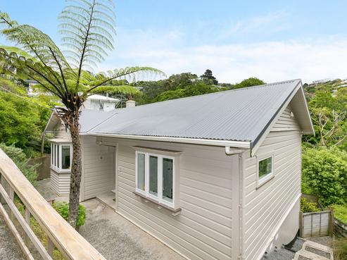 14 Farnham Street, Mornington