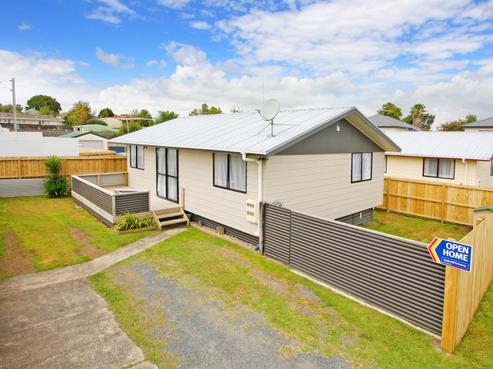 2/35 Waterview Road West, Takanini