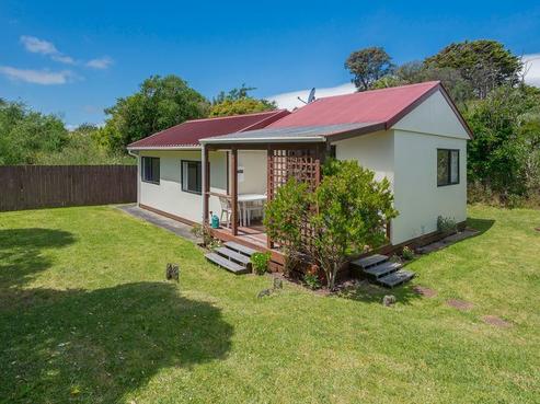 24B Koromiko Street, Otaki Beach