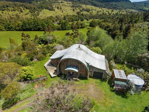 829 Wekaweka Road, Omapere