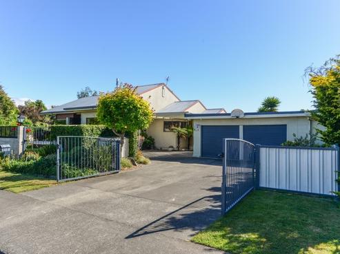 1015 Rata Street, Mahora