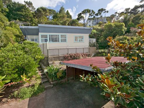 15 Kauri Point Road, Laingholm