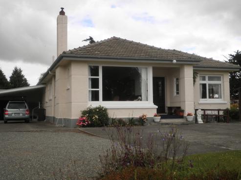 879 Donald Road, Gore Surrounds
