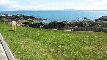 15 Nancy Wake Place, Cable Bay