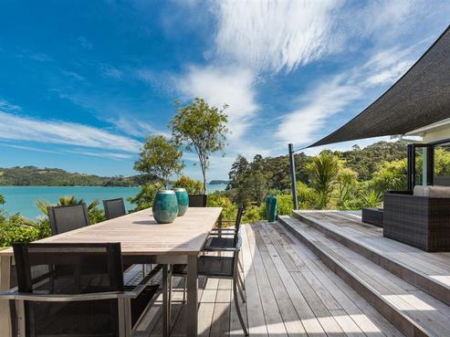 21 Young Street, Mahurangi East