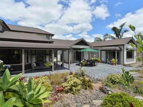 64 Riding Downs Way, Maunu