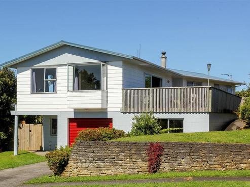 8 Hood Place, Spotswood