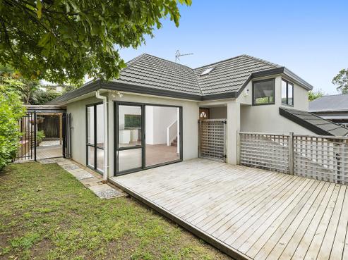 2/12 Mccahill Views, Botany Downs