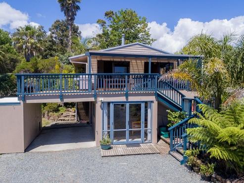30 Heretaunga Crescent, Cable Bay