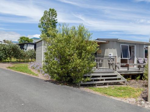 17 Coopers Drive, Coopers Beach