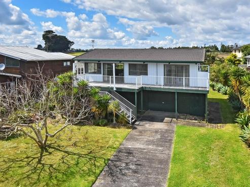 29 Crispe Road, Clarks Beach