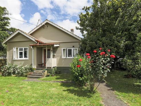 9 Semple Street, Huntly