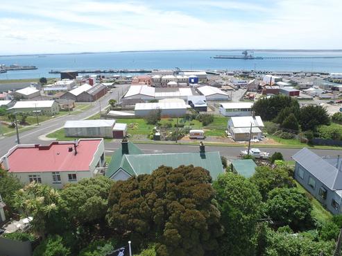 48 Lee Street, Bluff