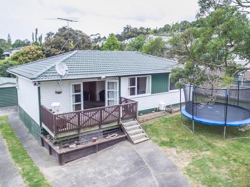 13 Castleton Street, Birkdale