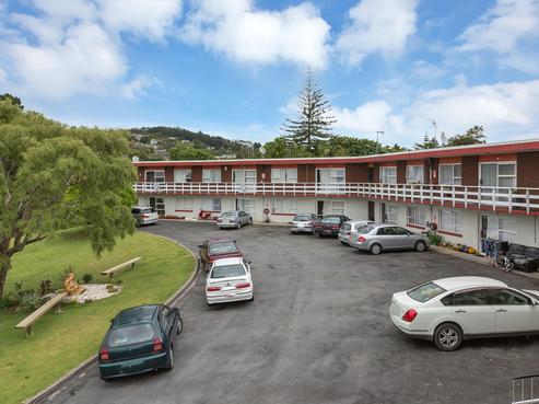 10 Cooke Street, Avenues