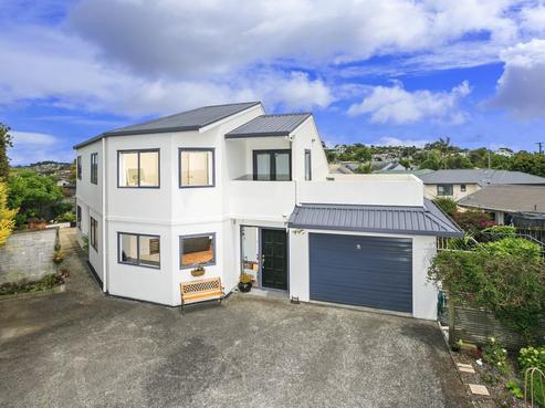2/664 East Coast Road, Pinehill