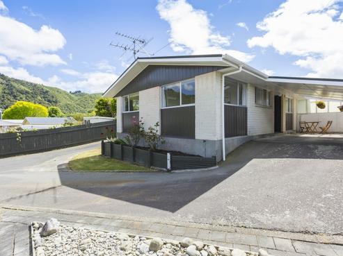 24A Haylock Grove, Totara Park