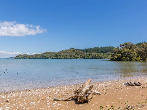50 Hikuwai Road, Oakura Coast