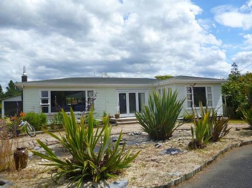 14 Edinburgh Street, Takaka