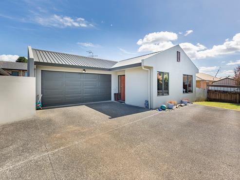 5A Les Fisher Place, Pukekohe