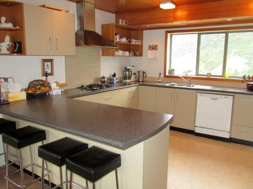 35 Springwater, Thames