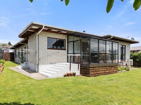 16 Neri Crescent, Westbrook