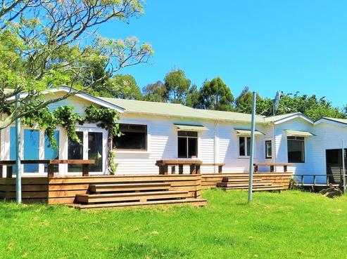 696 Whakapirau Road, Maraekakaho