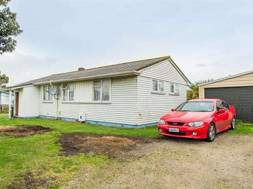 2 Gibbons Crescent, Castlecliff