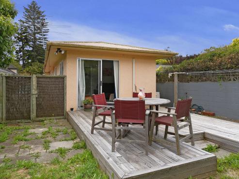 2/352 Hardy Street, Nelson City