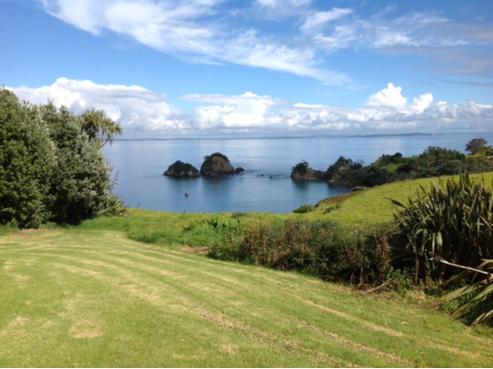 12 Woody Bay Road, Rakino Island