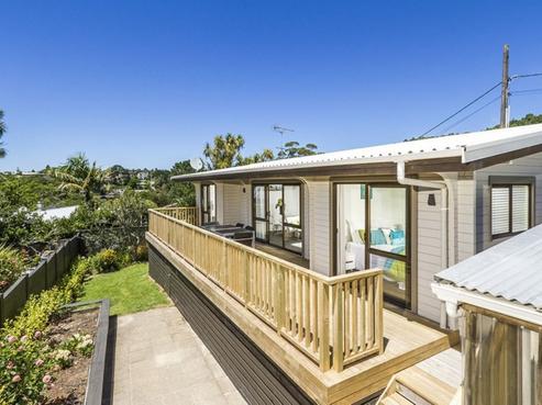 2/46 Channel View Road, Campbells Bay