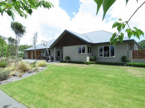2 Country Place, Allenton