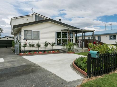 11 Wharerangi Road, Tamatea
