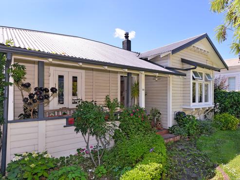 33 Seymour Avenue, The Brook