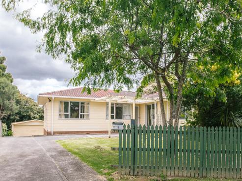 11 Lauris Place, Birkdale