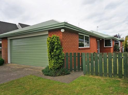 96 Herbert Street, Gladstone