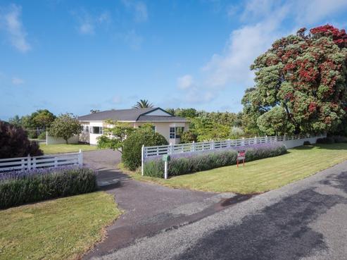 63 Kaupokonui Heads Road, Manaia