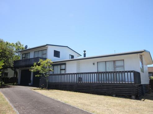 4 Given Grove, Pauanui