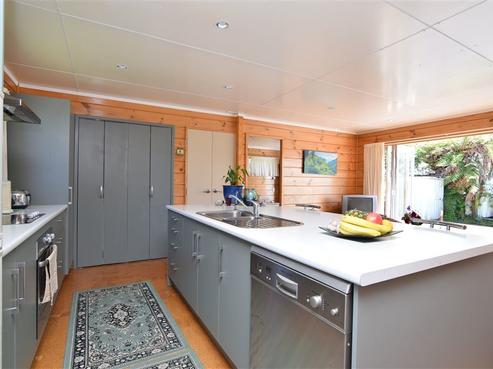 14 Garden Grove, Tairua