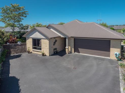11 Cranmer Close, Rototuna North