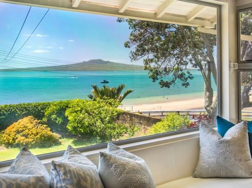 5 Old Lake Road, Narrow Neck